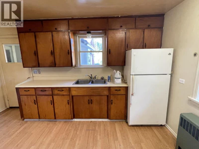 4001 Thomas Street - 2
