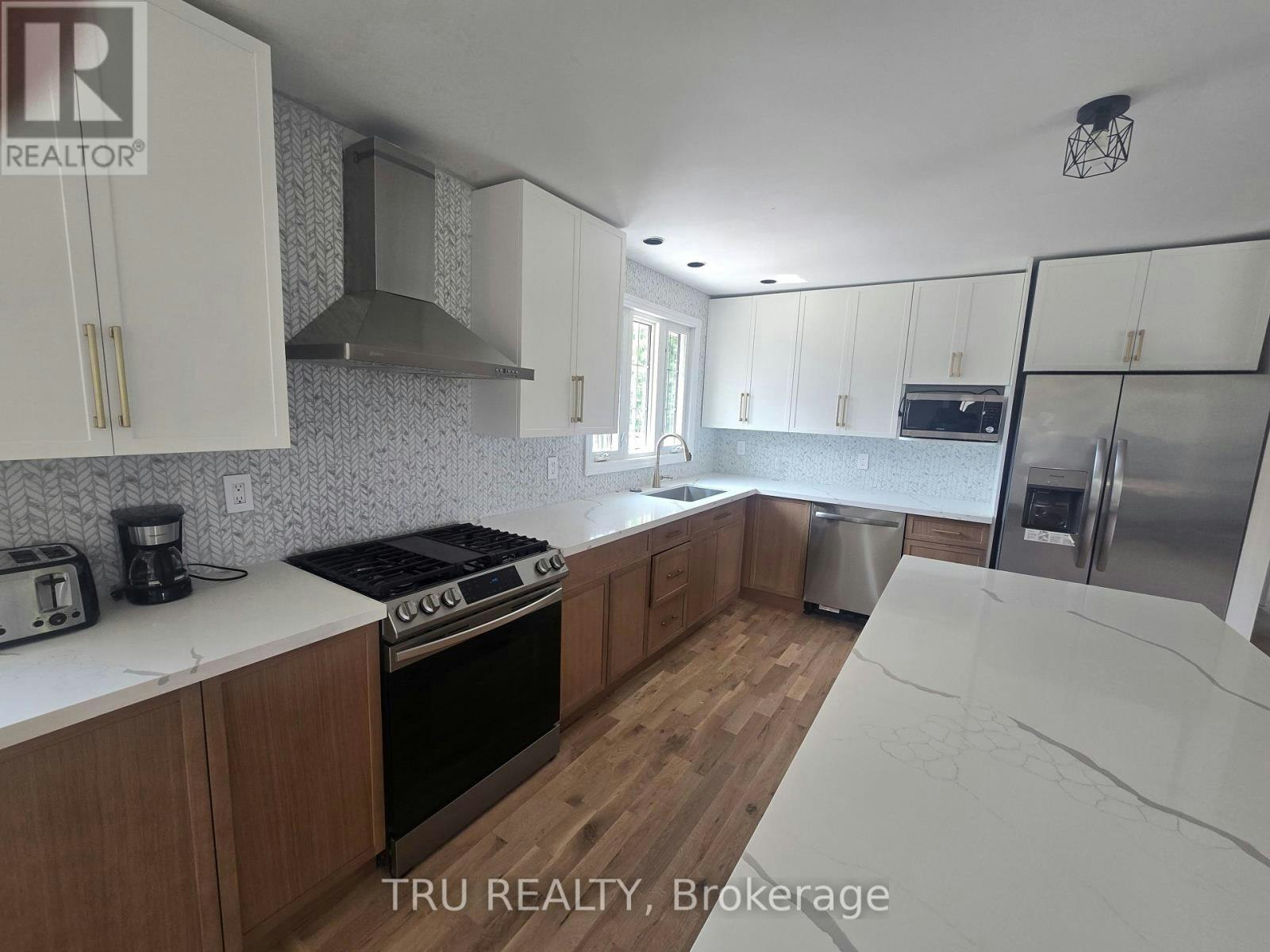 14 Langholm Crescent, Ottawa, ON, K2J 1H2 - 14