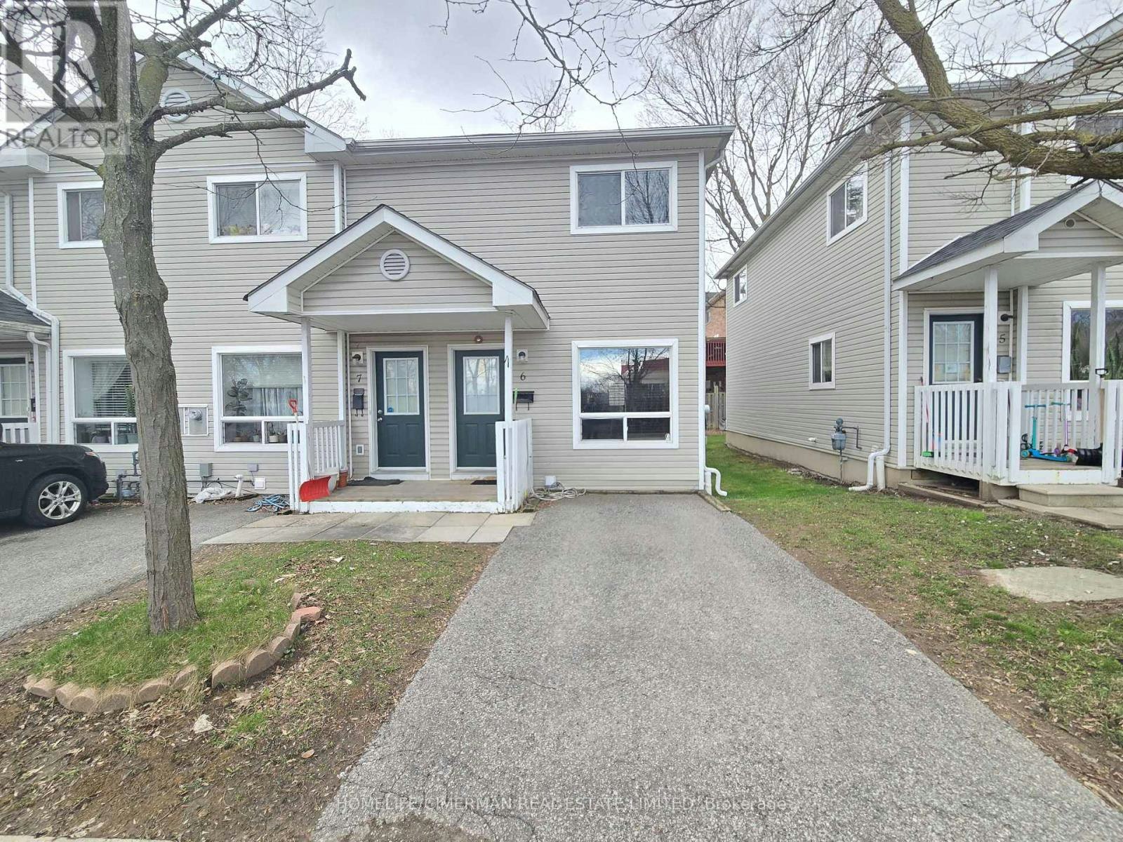 6-4277 Lawrence Avenue E, Toronto, ON, M1E 2S8