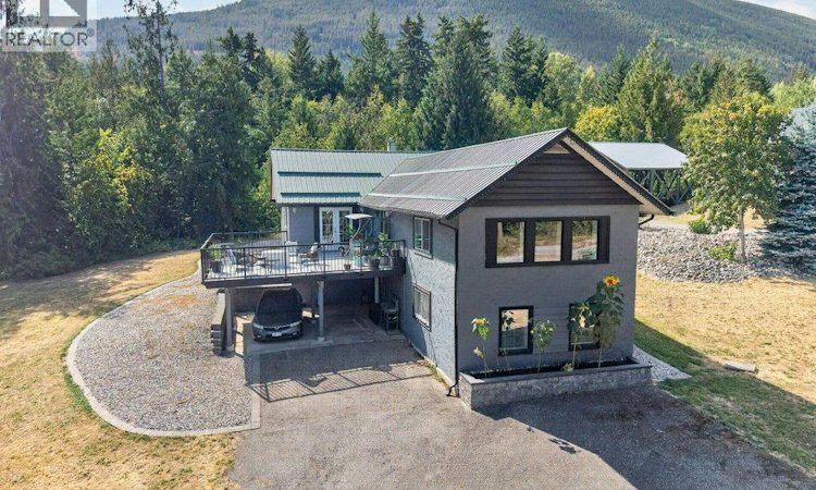 411 SW Christison Road