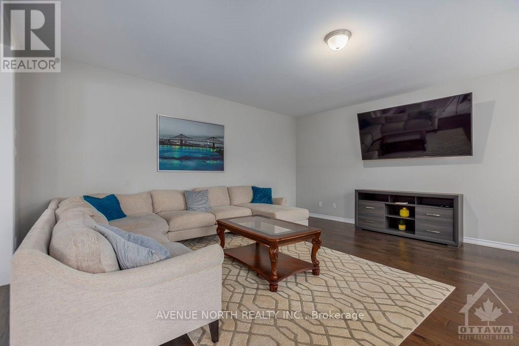 190 Bartonia Circle, Ottawa, ON, K4A 3V1 - 10