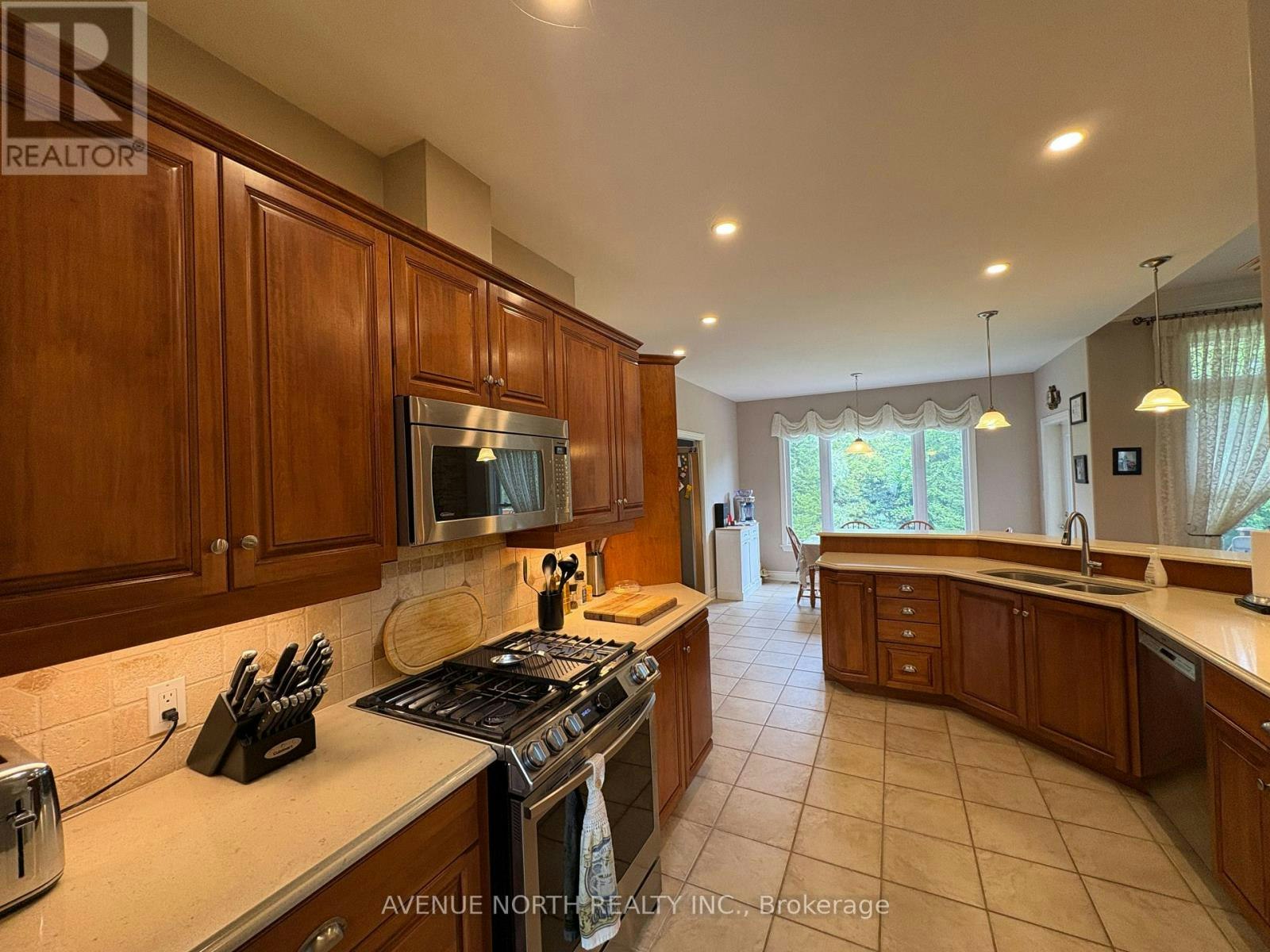 6746 Waterside Court, Ottawa, ON, K4P 1P8 - 5