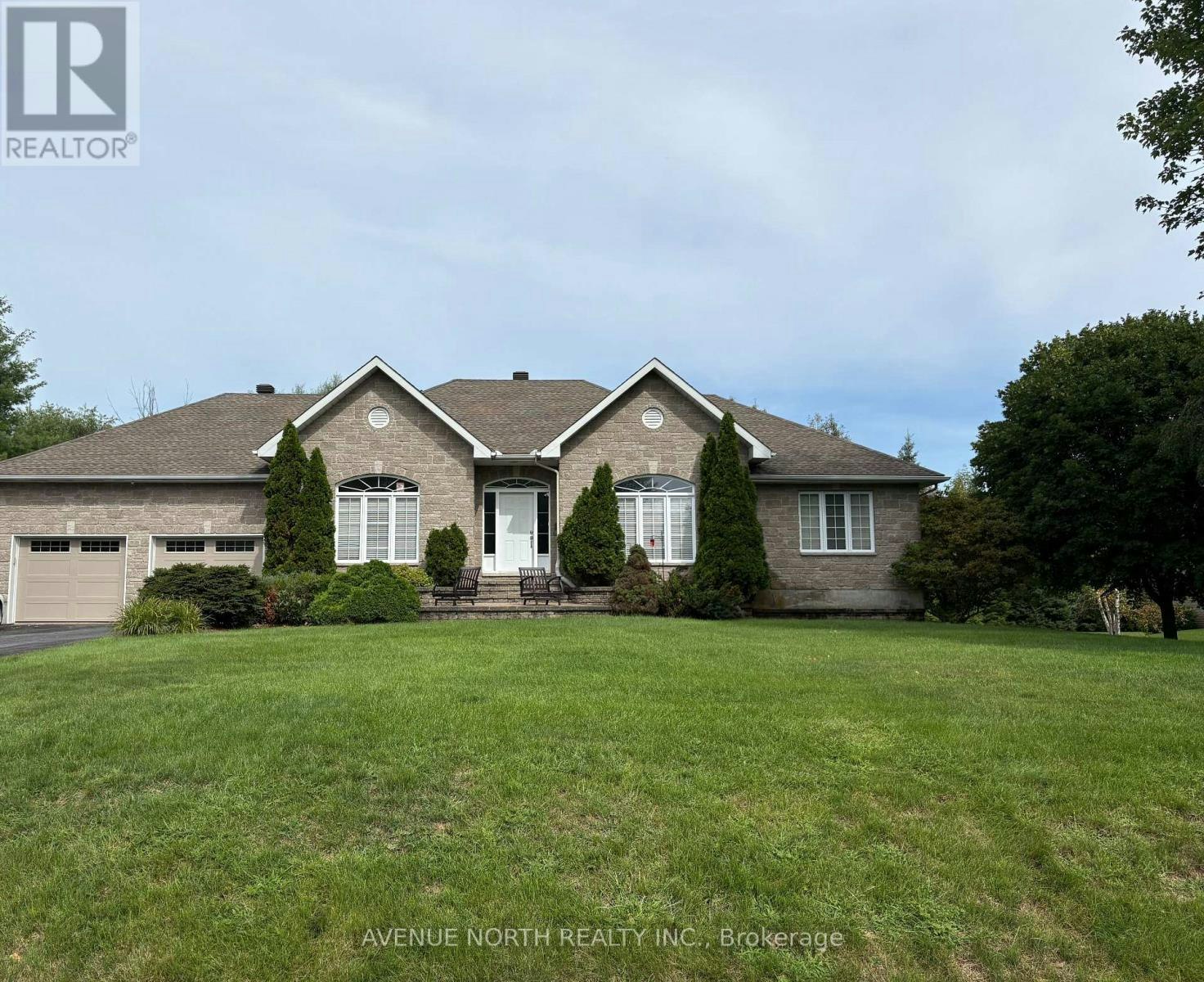 6746 Waterside Court, Ottawa, ON, K4P 1P8