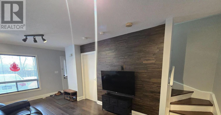 6-4277 Lawrence Avenue E, Toronto, ON, M1E 2S8 - 2