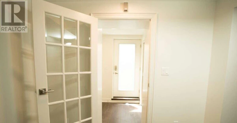 2 Princess Anne Crescent, Toronto, ON, M9A 2N8 - 4