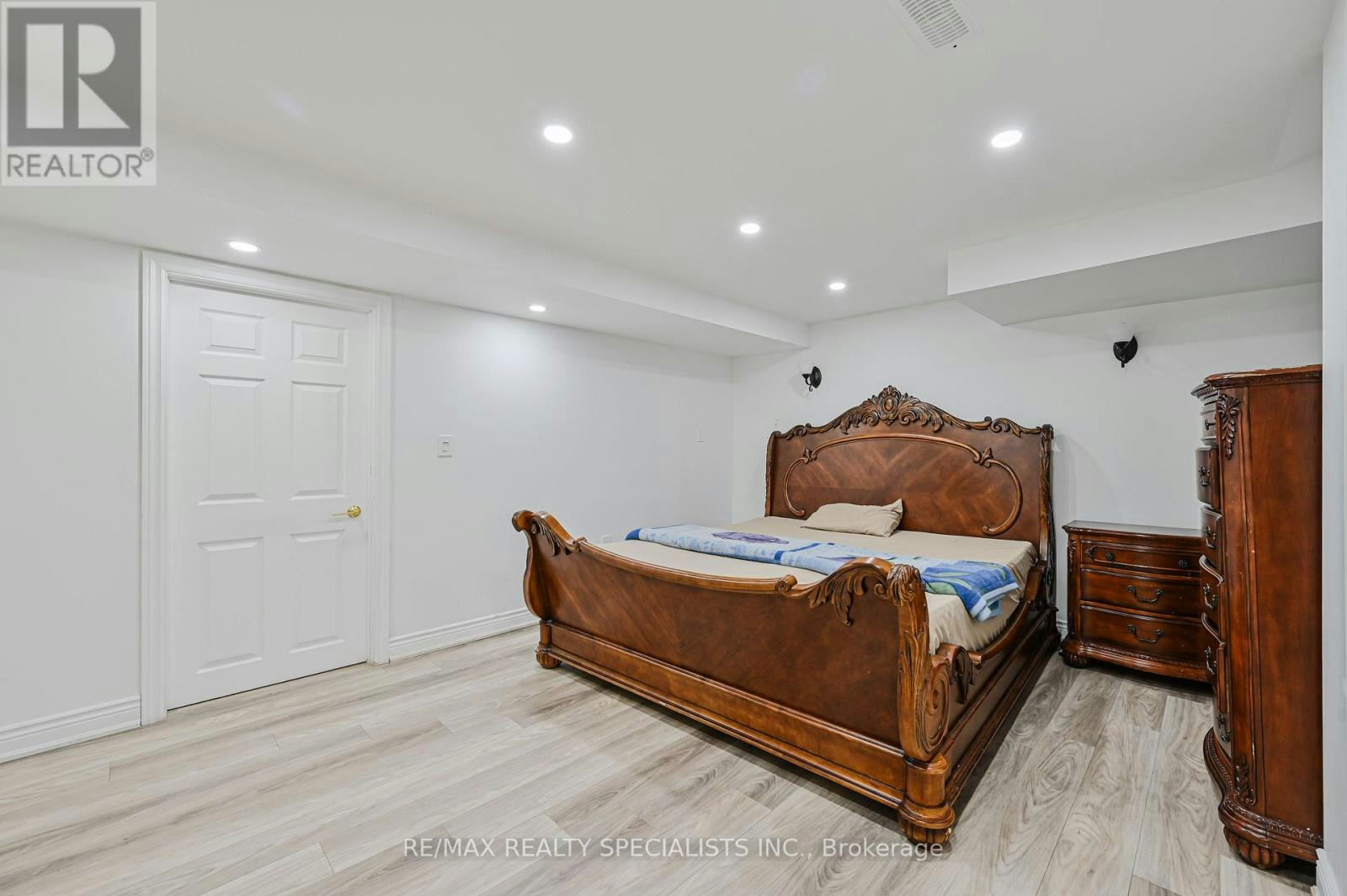 BSMT-72 Village Lake Crescent, Brampton, ON, L6S 6K1 - 10