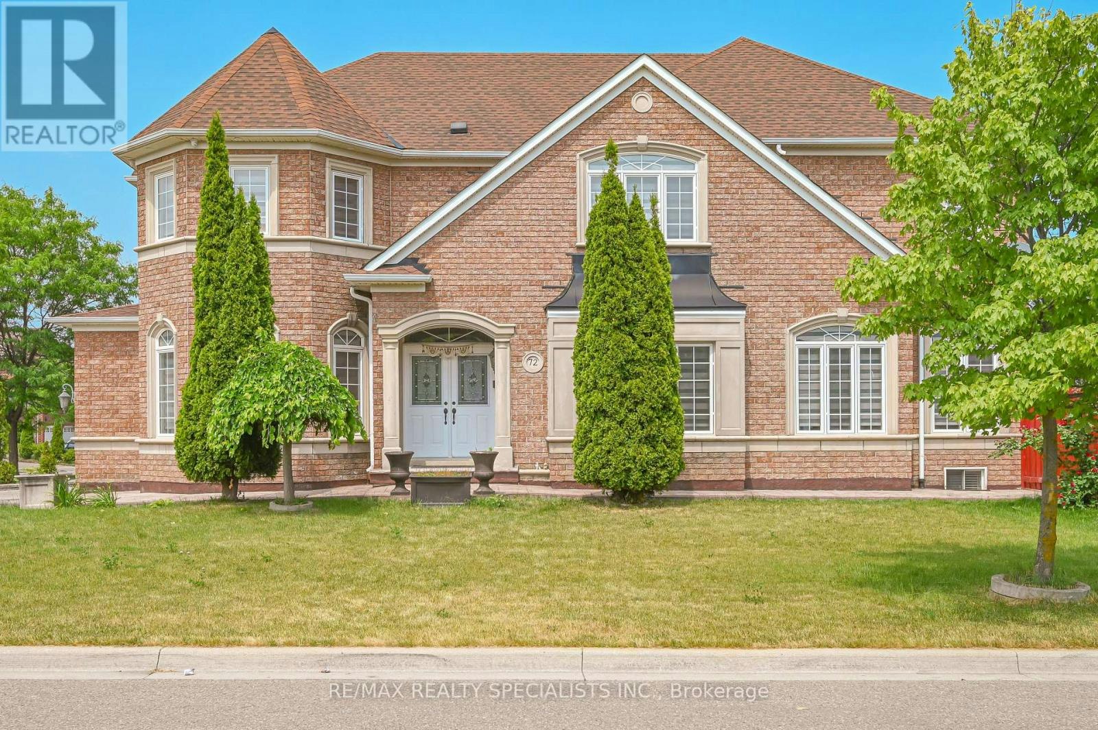 BSMT-72 Village Lake Crescent, Brampton, ON, L6S 6K1