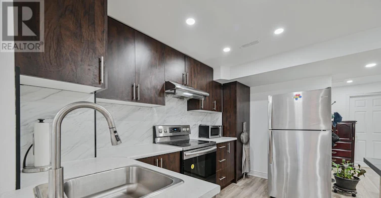 BSMT-72 Village Lake Crescent, Brampton, ON, L6S 6K1 - 5