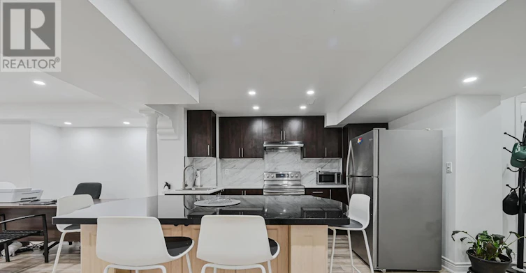 BSMT-72 Village Lake Crescent, Brampton, ON, L6S 6K1 - 11