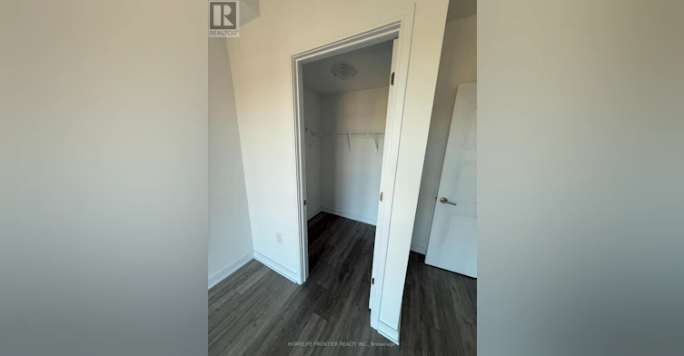909-25 Neighbourhood Lane, Toronto, ON, M8Y 0C4 - 5