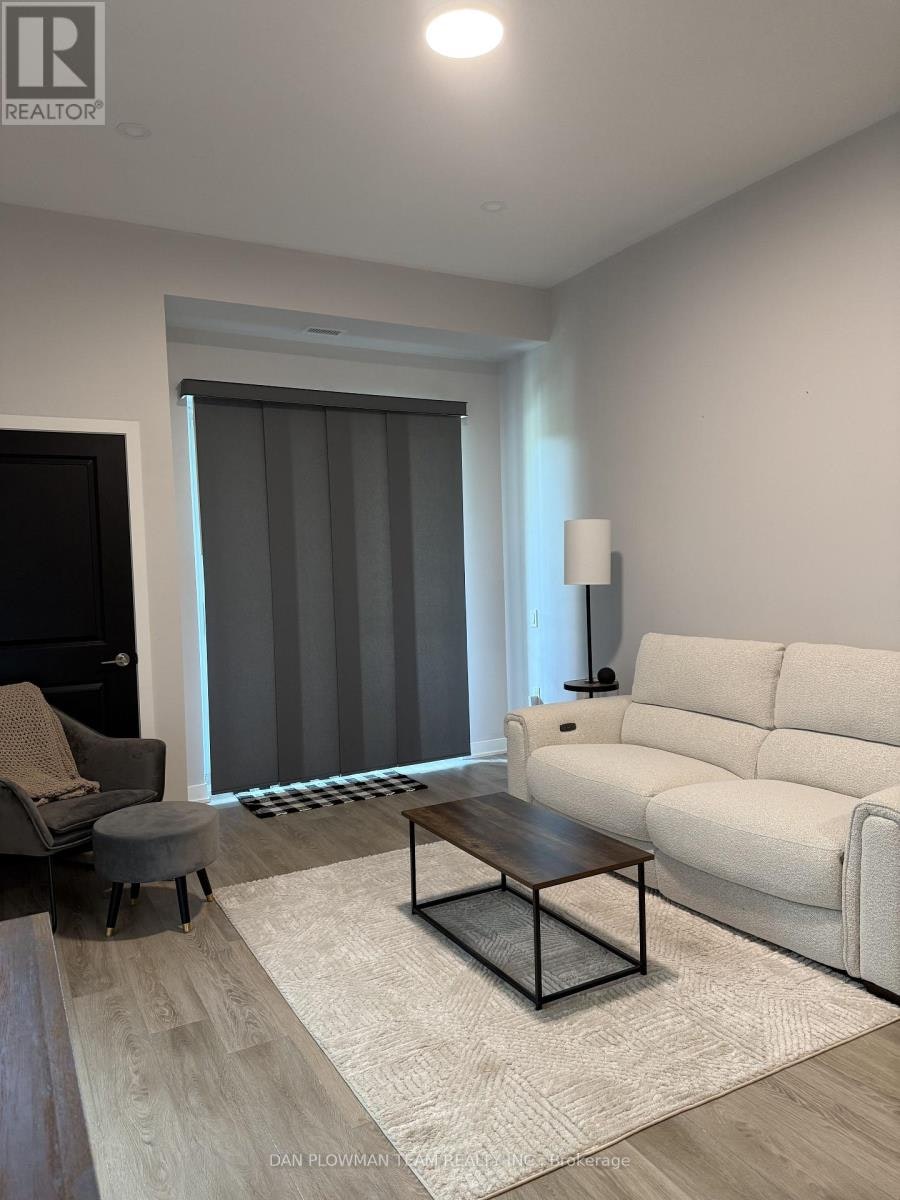 112-385 Arctic Red Drive, Oshawa, ON, L1L 0W9 - 6