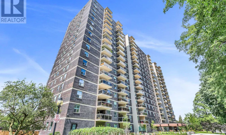 112-966 Inverhouse Drive