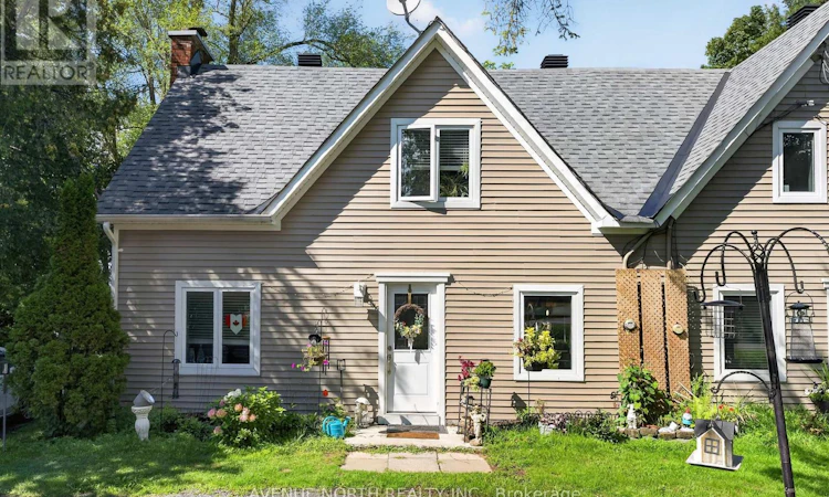 2941 Old Montreal Road