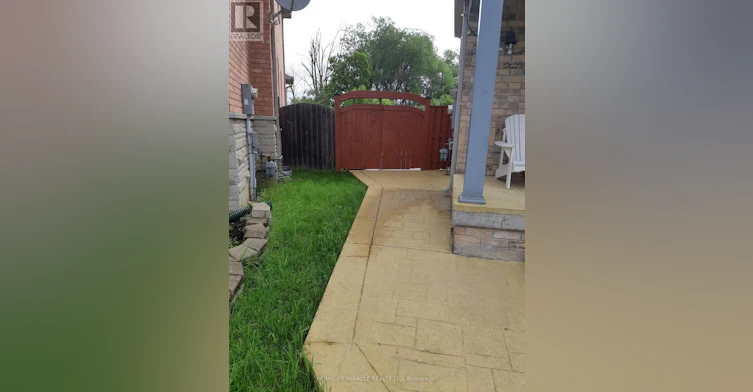 25 River Heights Drive, Brampton, ON, L6P 2M9 - 2
