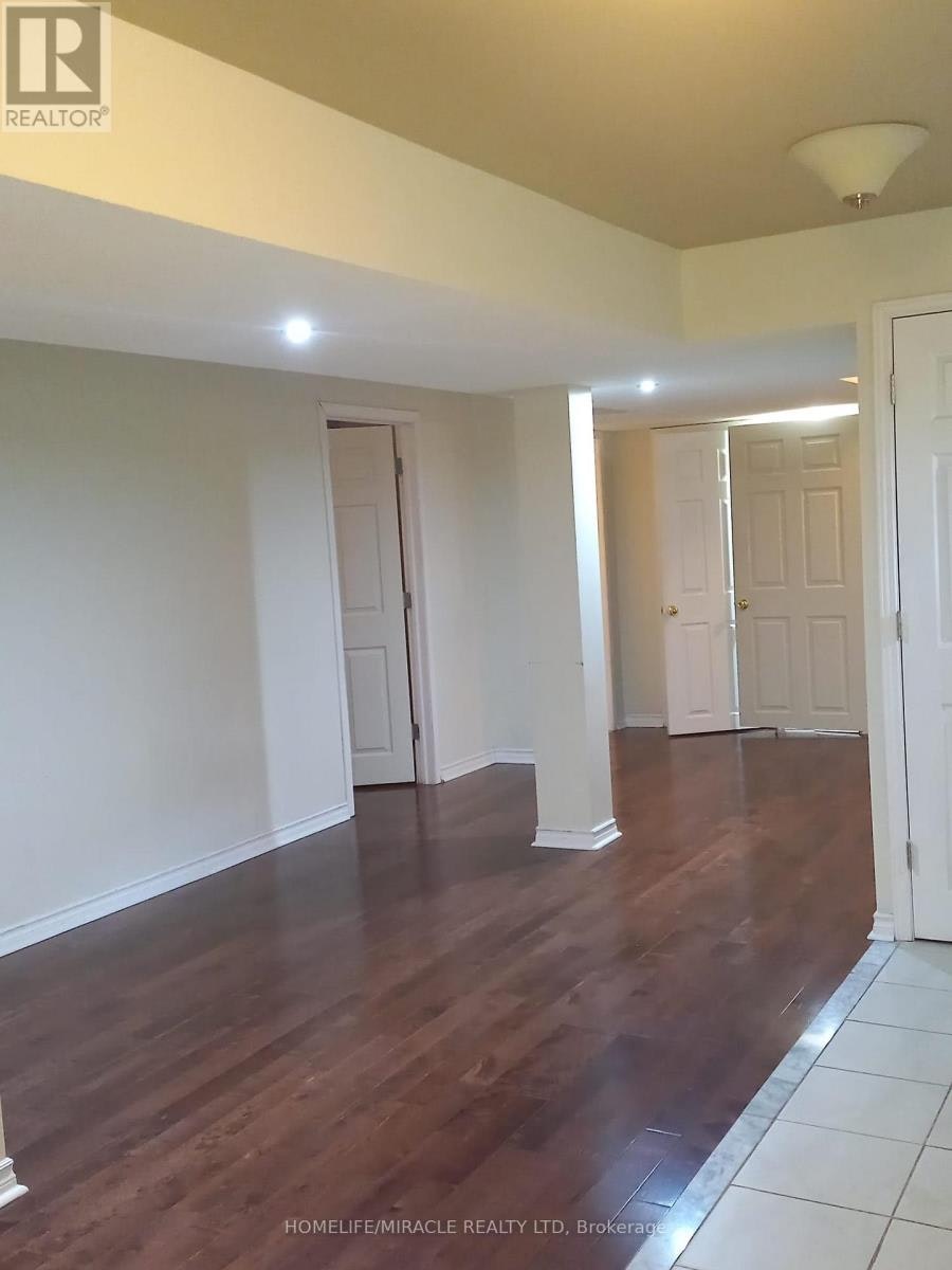 25 River Heights Drive, Brampton, ON, L6P 2M9 - 9
