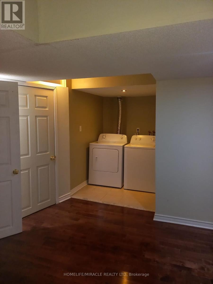 25 River Heights Drive, Brampton, ON, L6P 2M9 - 10