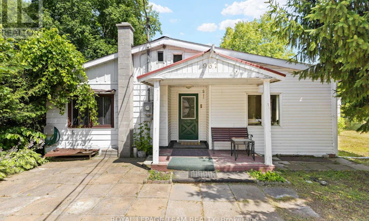 967 West Street W