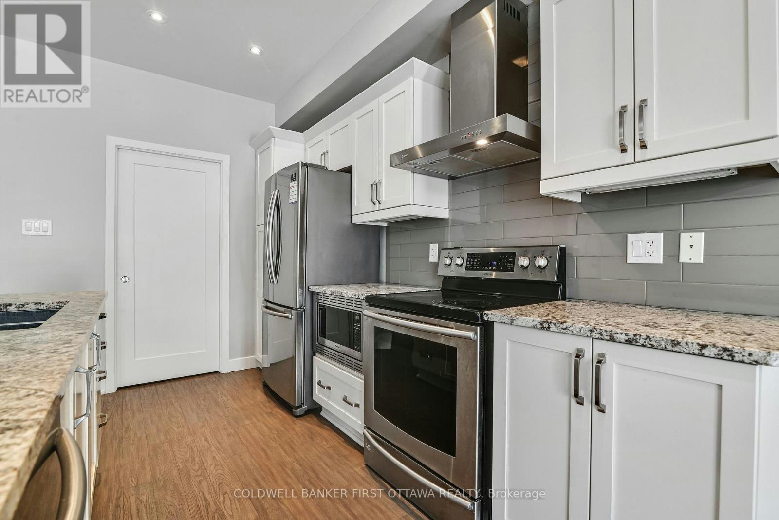 1042 Cobble Hill Drive, Ottawa, ON, K2J 0J7 - 8