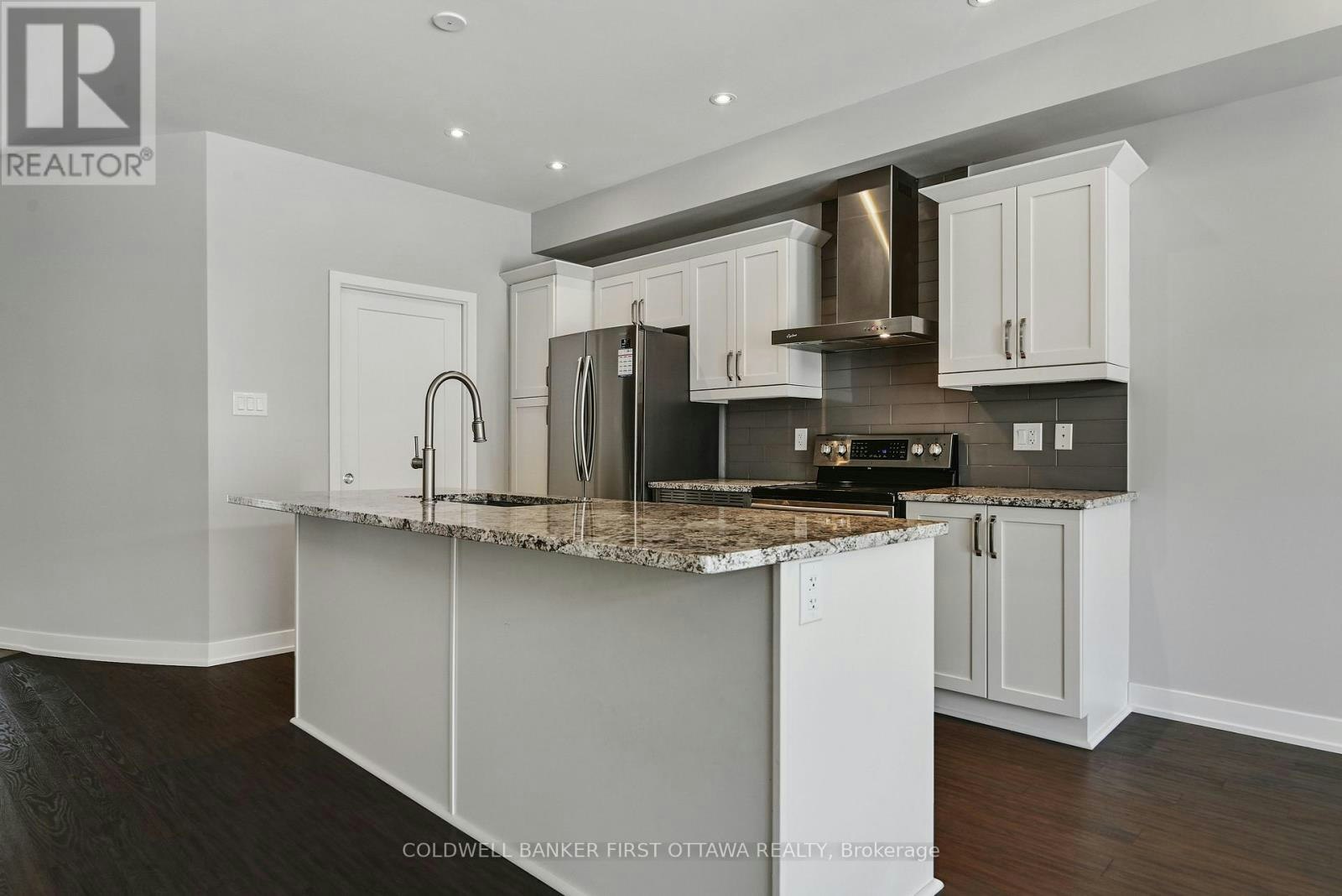 1042 Cobble Hill Drive, Ottawa, ON, K2J 0J7 - 5