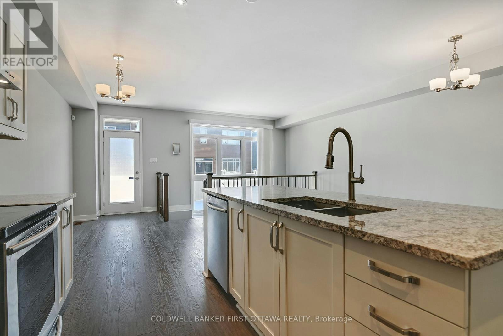 1042 Cobble Hill Drive, Ottawa, ON, K2J 0J7 - 12