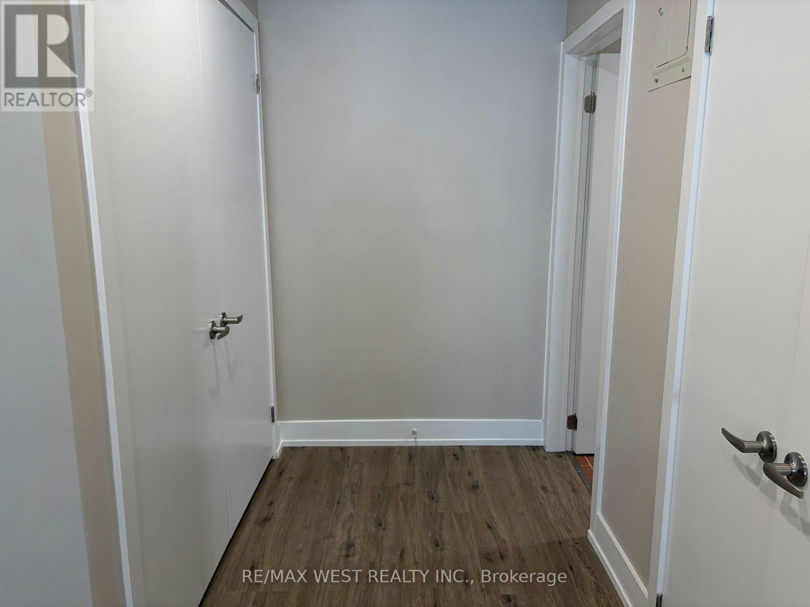 1-1697 Dundas Street W, Toronto, ON, M6K 1V2 - 4
