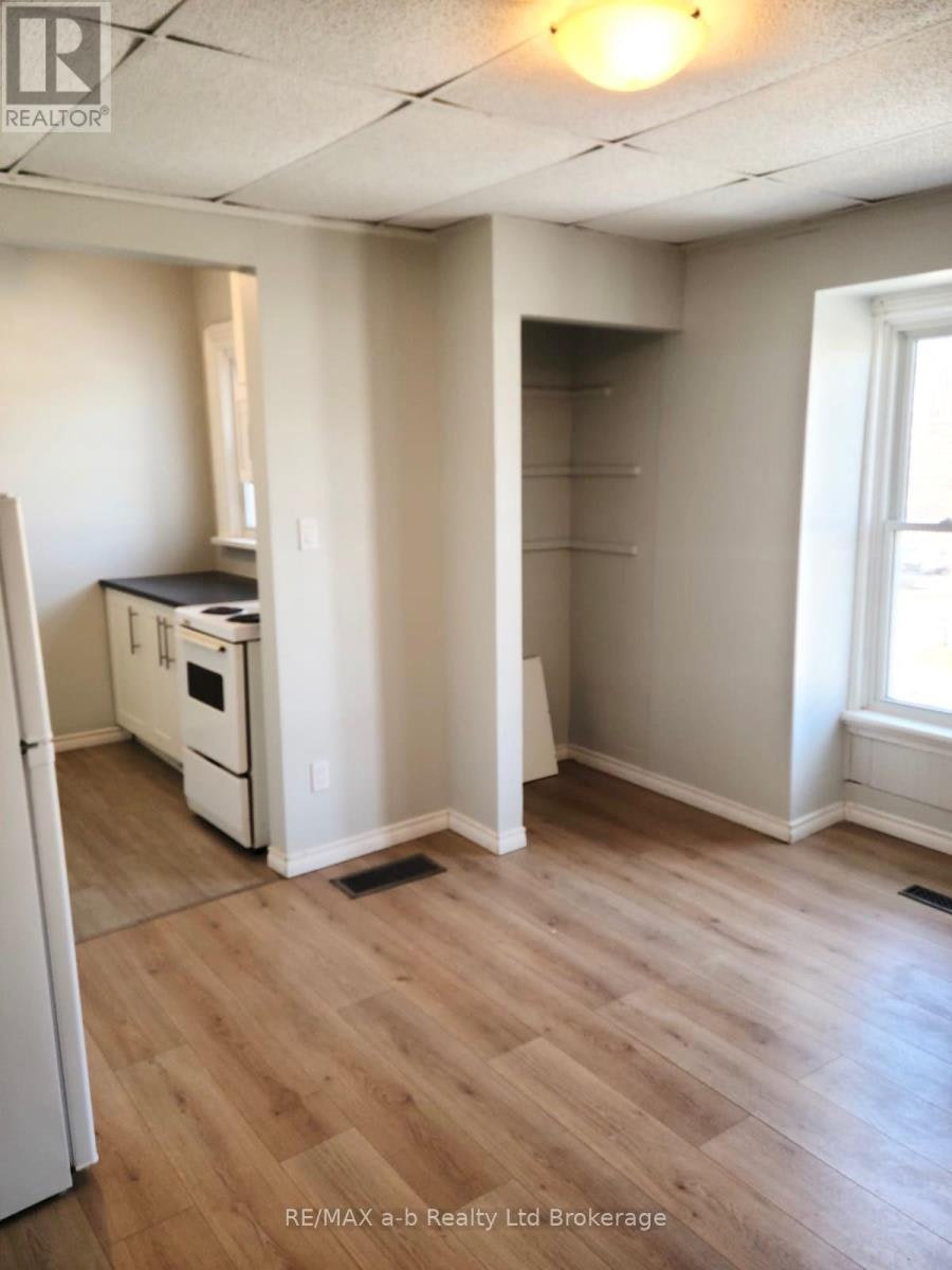 2-26 Stanley Street, London, ON, N6C 1B1 - 3