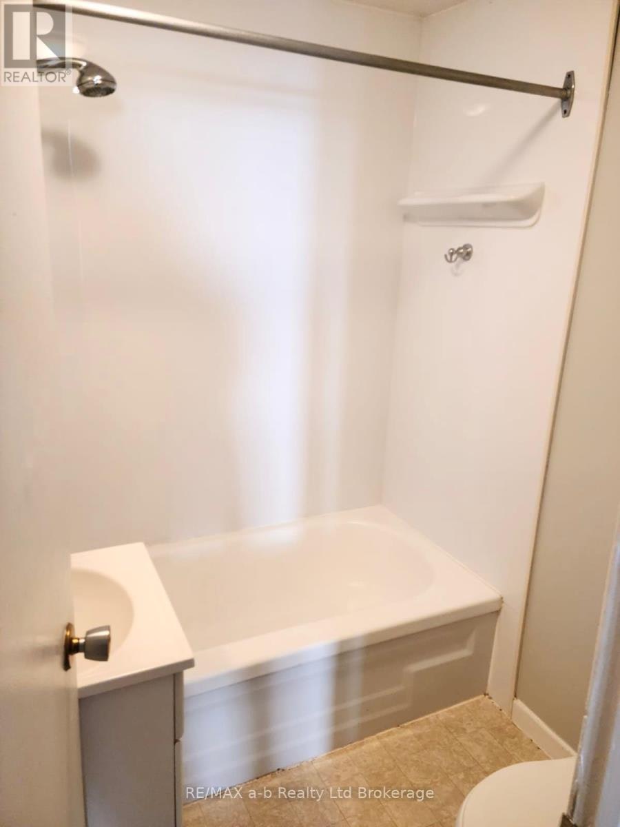 3-26 Stanley Street, London, ON, N6C 1B1 - 5