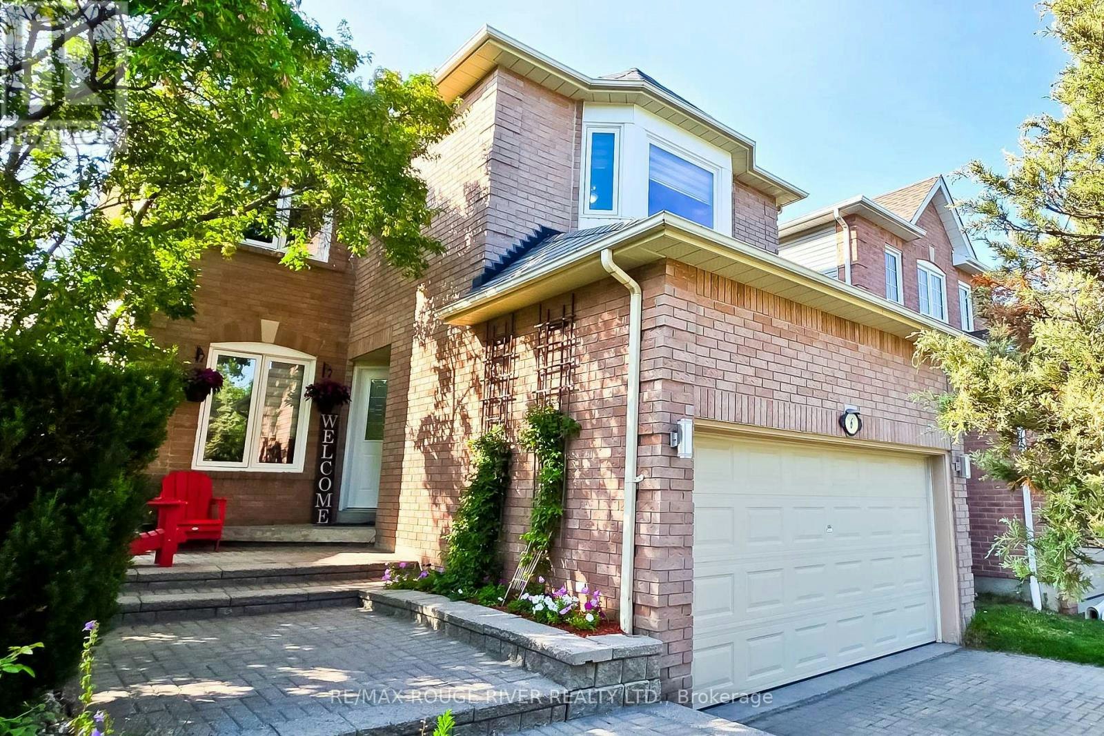 6 Knotty Pine Drive, Whitby, ON, L1R 2J6