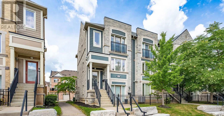 9-3015 Destination Drive, Mississauga, ON, L5M 0P3