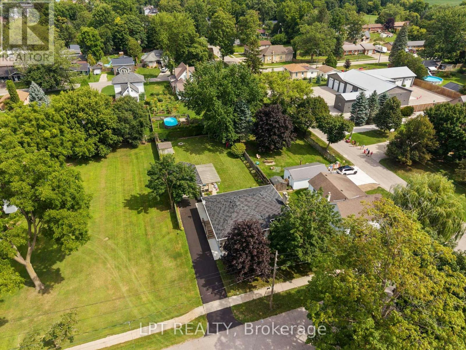 226 Tain Street - 5