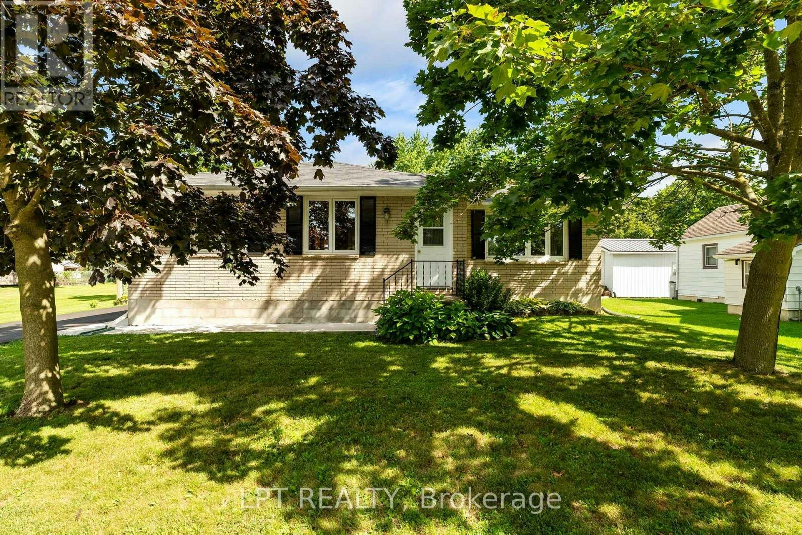 226 Tain Street - 3