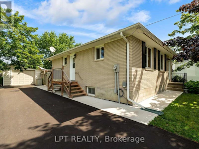 226 Tain Street - 4