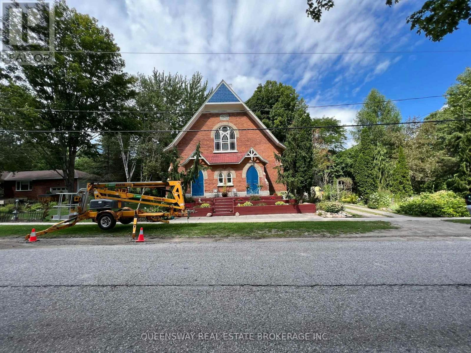 10 Mill Street W, Springwater, ON, L0L 1V0