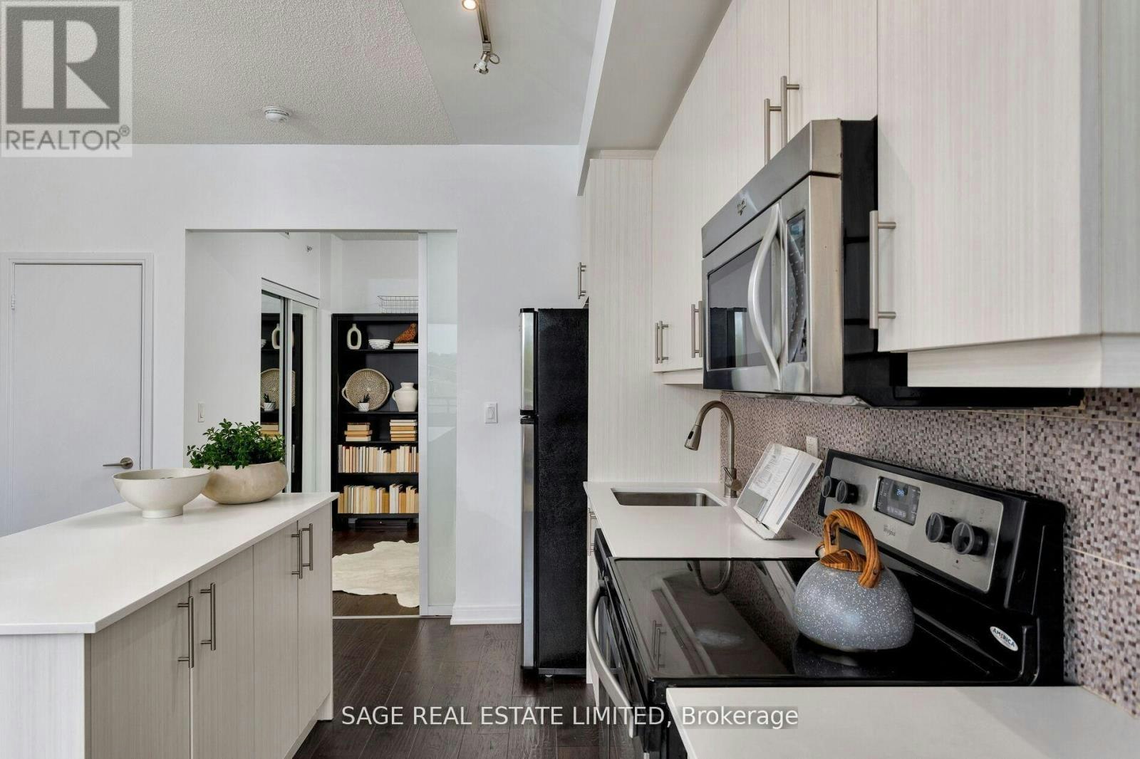 401-760 The Queensway, Toronto, ON, M8Z 0E1 - 3