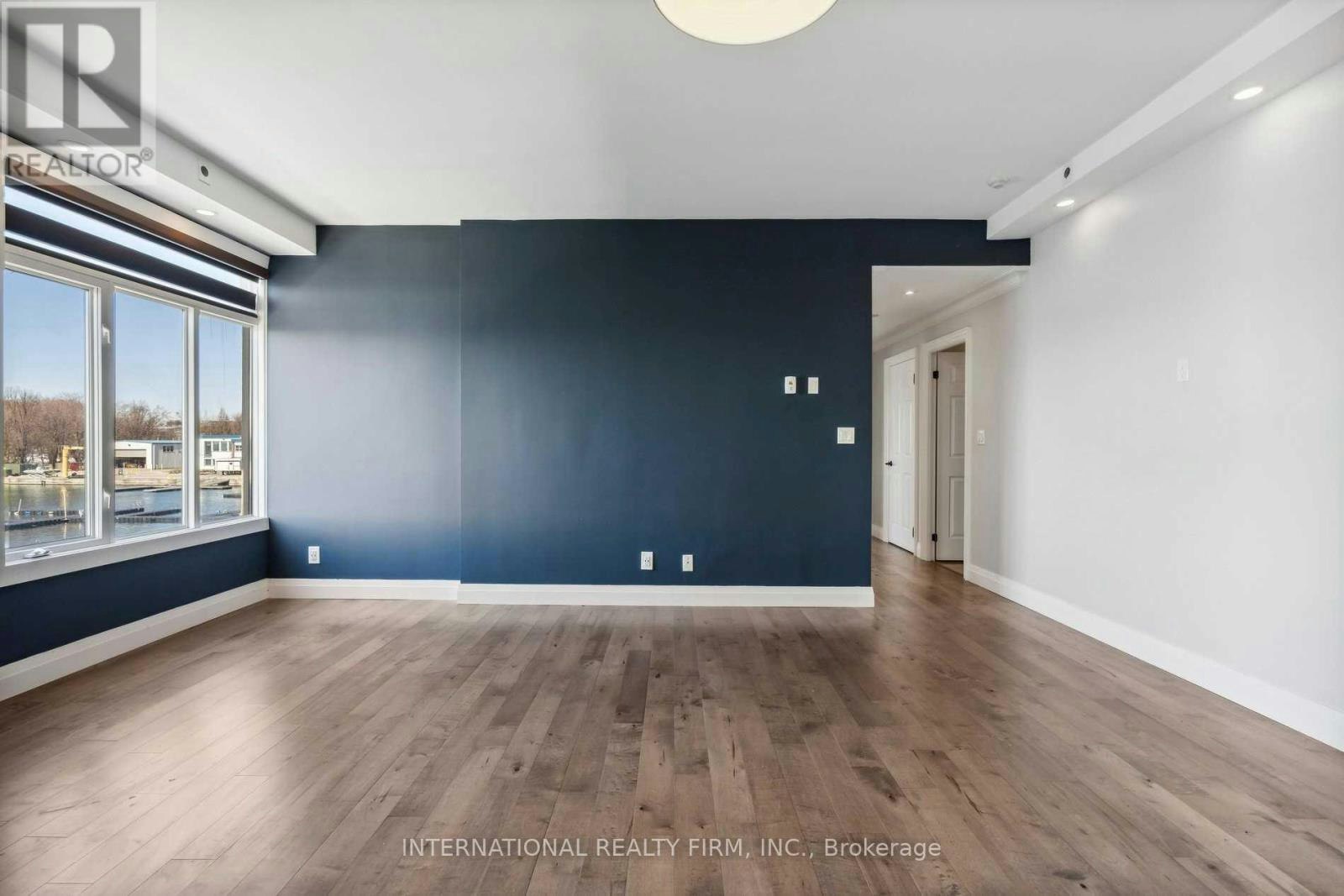 389-32 Stadium Road, Toronto, ON, M5V 3P4 - 6