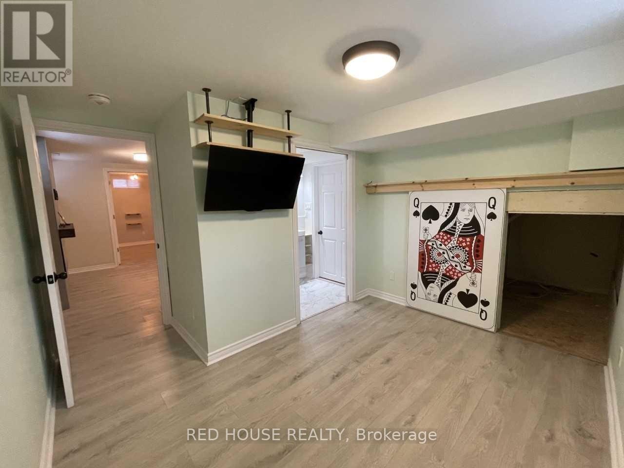 LOWER-69 Simpson Road, Newmarket, ON, L3Y 5E5 - 11