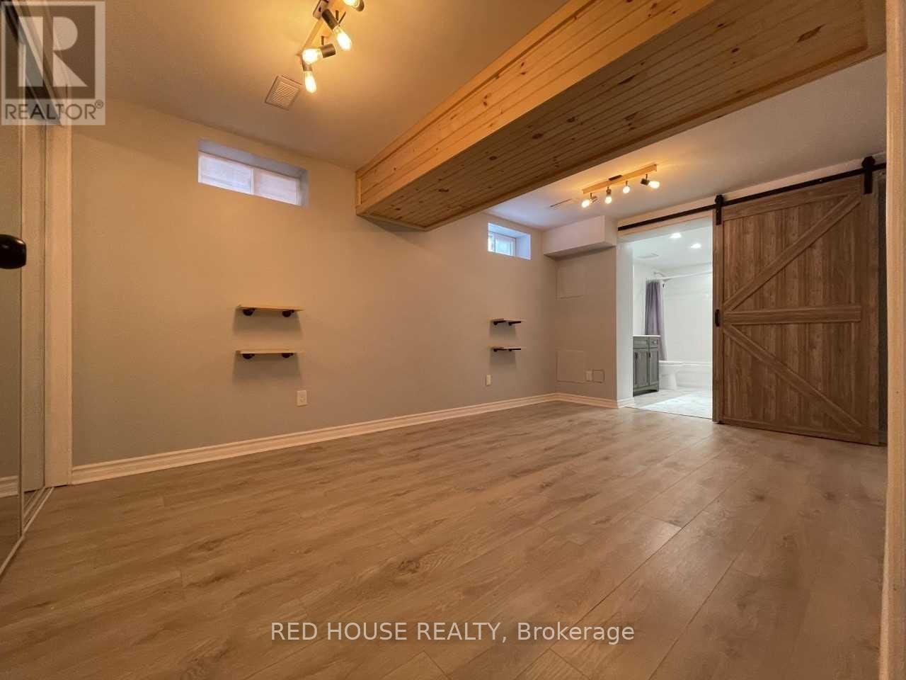 LOWER-69 Simpson Road, Newmarket, ON, L3Y 5E5 - 6