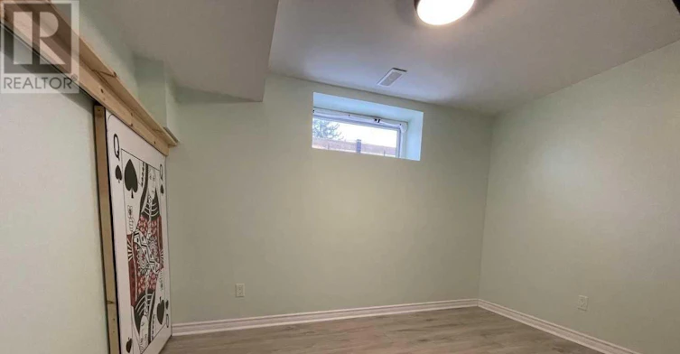 LOWER-69 Simpson Road, Newmarket, ON, L3Y 5E5 - 12