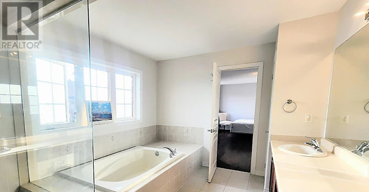 47 Sir Modesto Court, Vaughan, ON, L6A 4G2 - 17