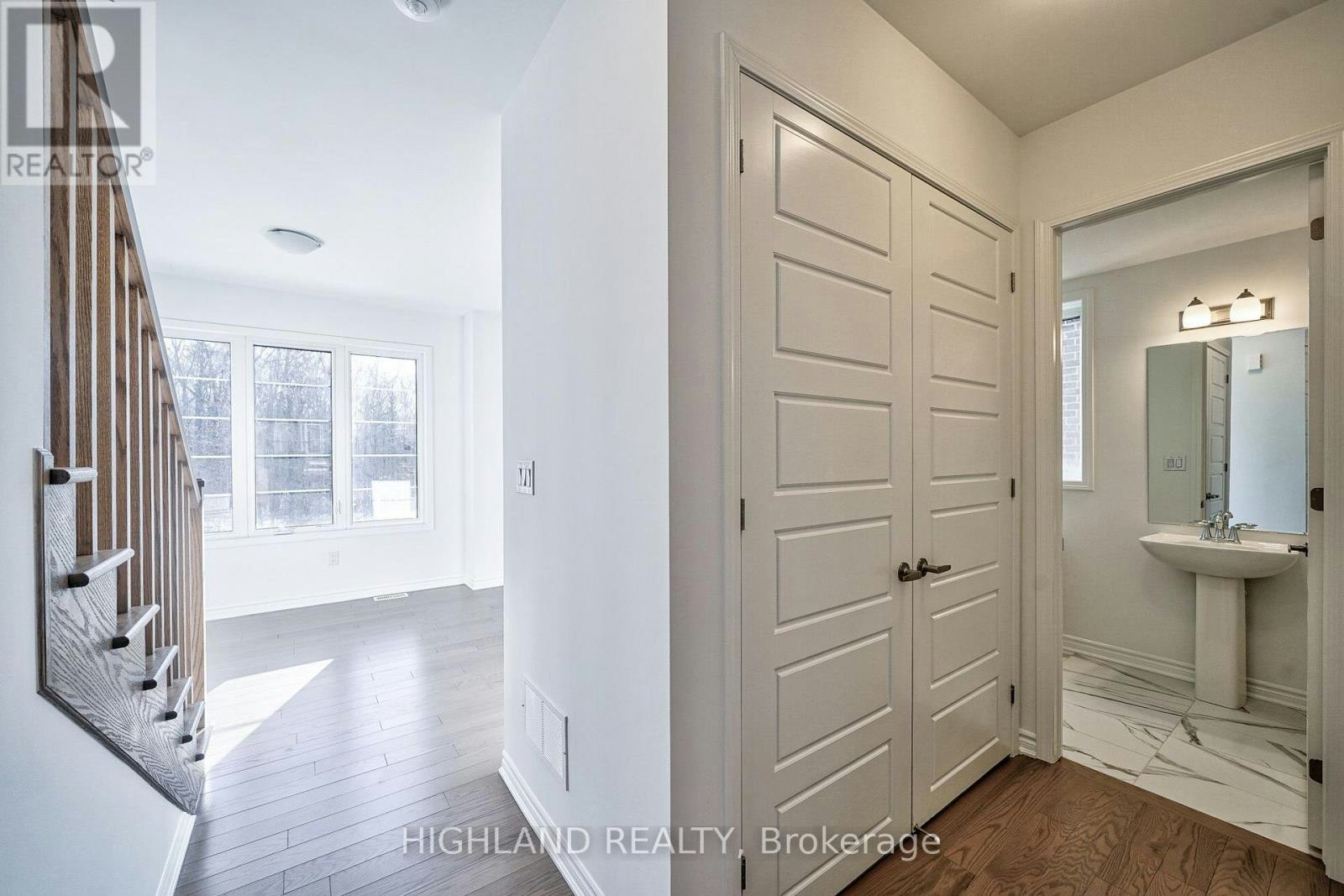 155 Settlers Road E, Oakville, ON, L6H 7X7 - 16