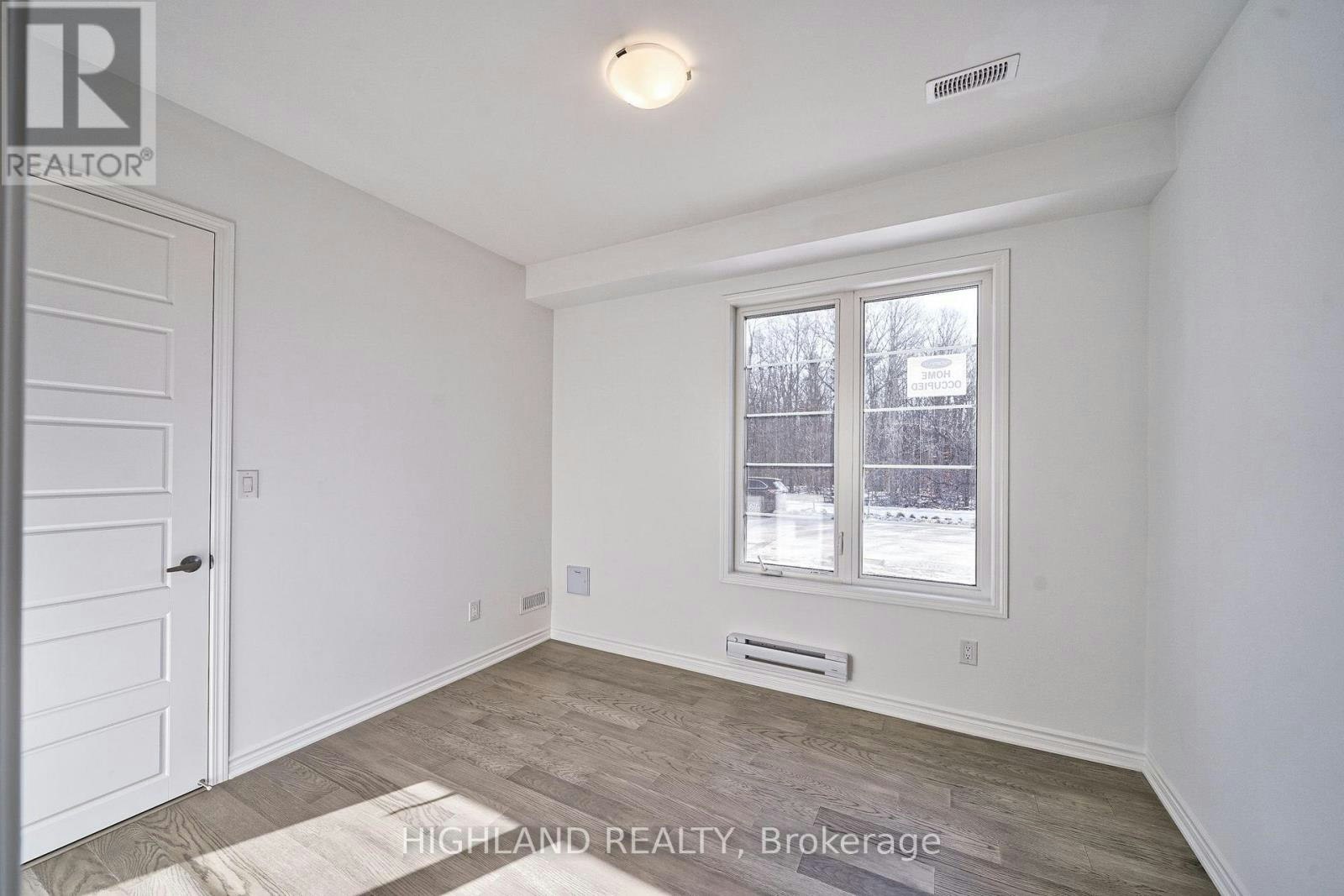155 Settlers Road E, Oakville, ON, L6H 7X7 - 4