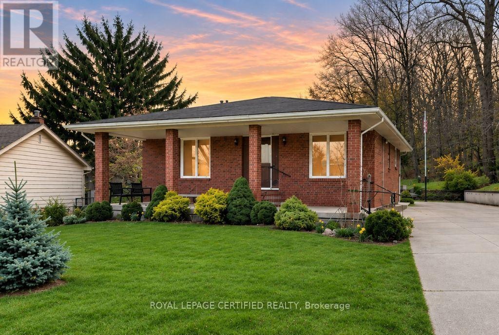 84 Homeside Avenue, Hamilton, ON, L8G 3H1
