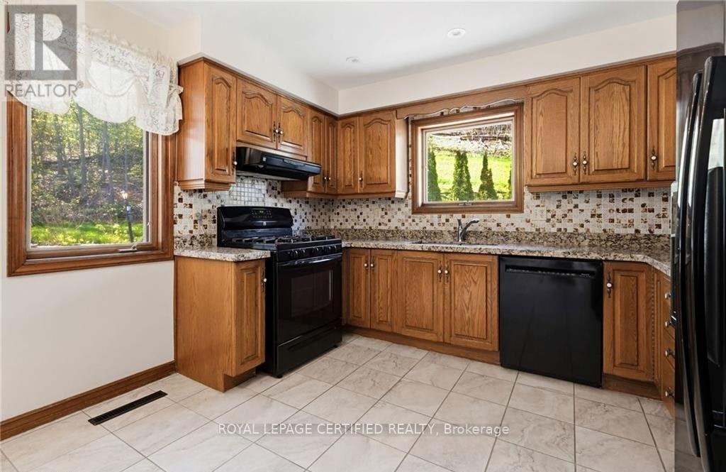 84 Homeside Avenue, Hamilton, ON, L8G 3H1 - 7