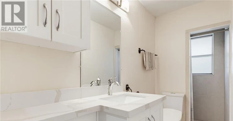 84 Homeside Avenue, Hamilton, ON, L8G 3H1 - 12