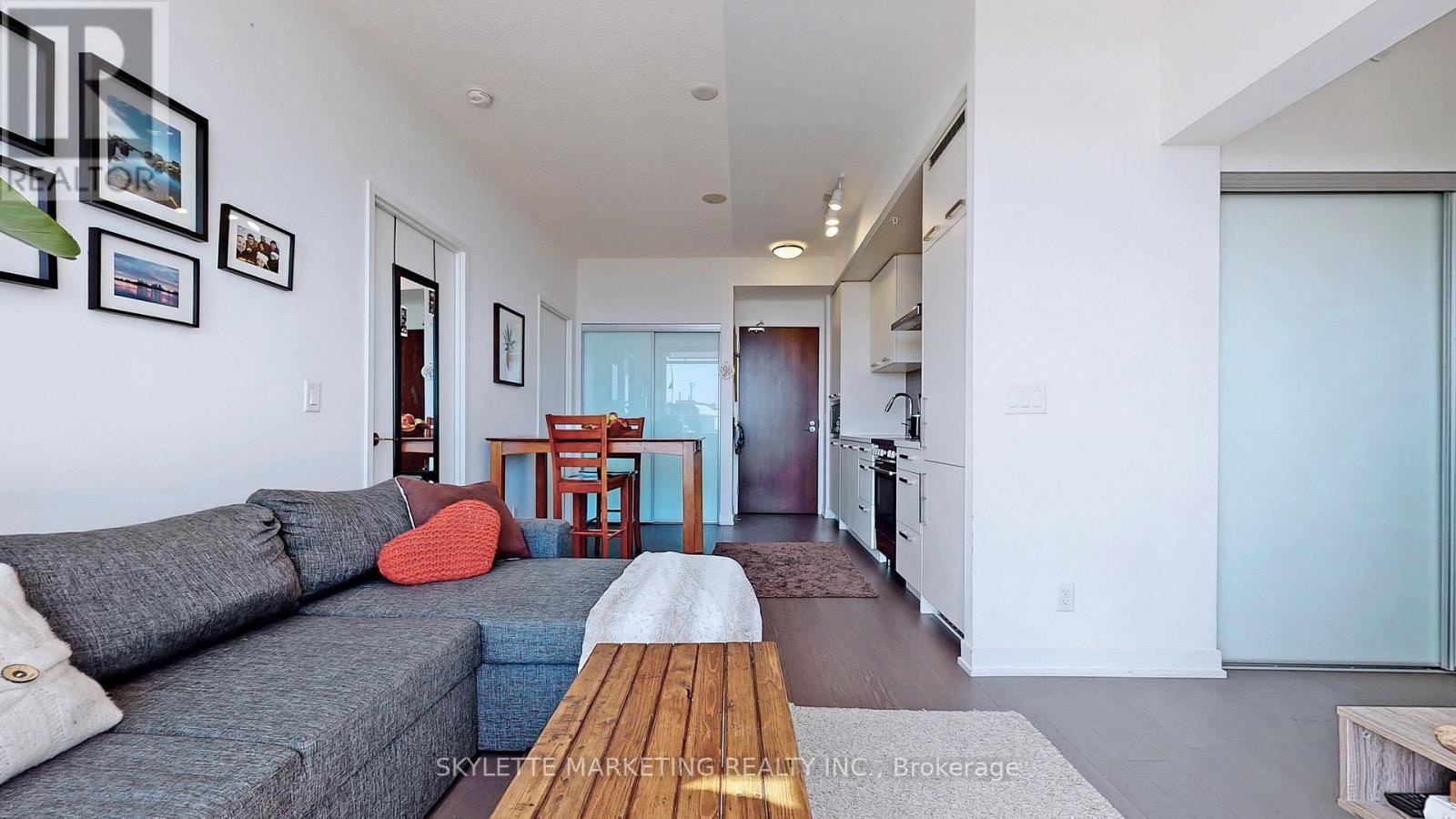 N614-120 Bayview Avenue, Toronto, ON, M5A 0G4 - 2