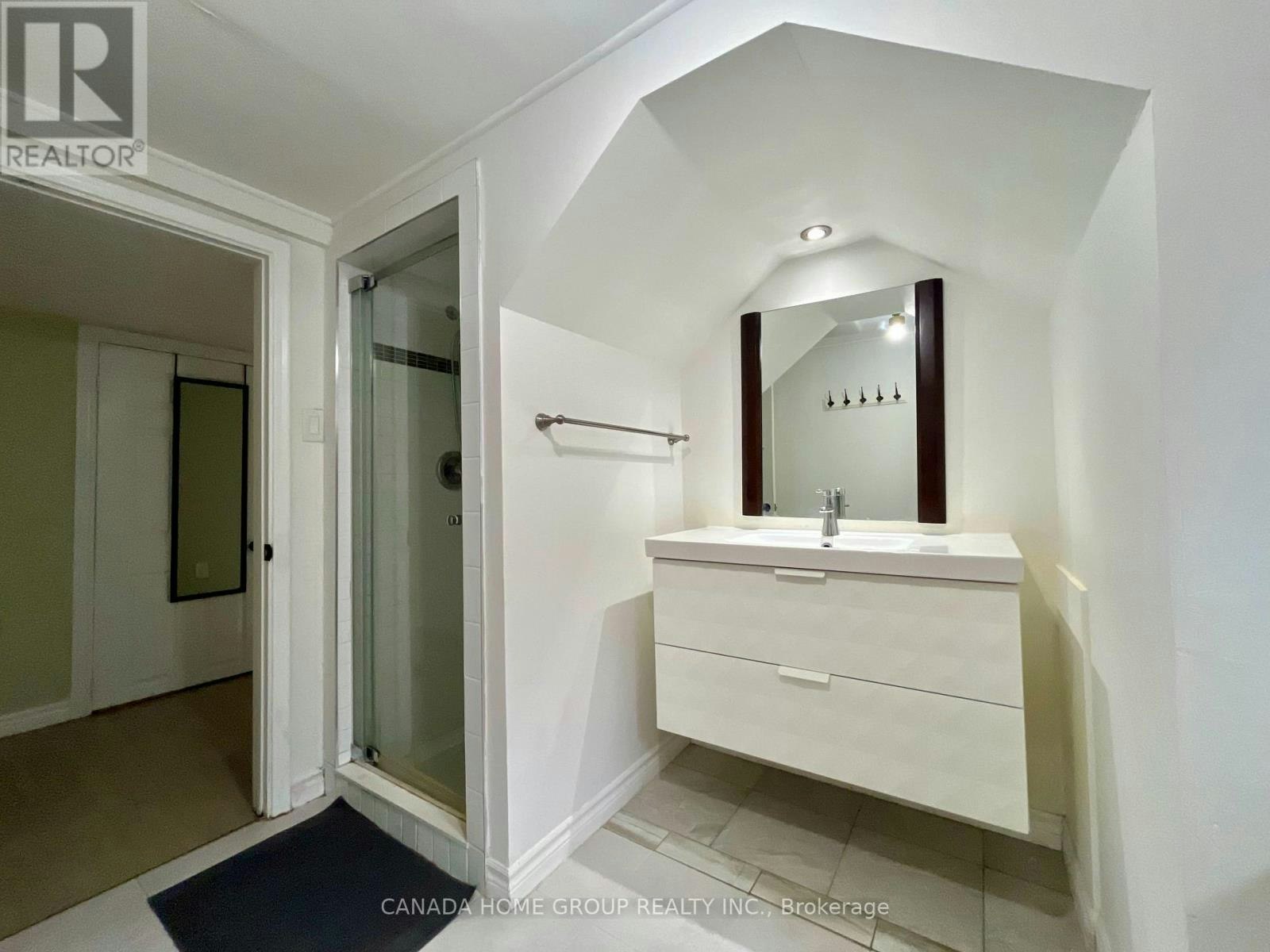 178 Waterloo Avenue, Toronto, ON, M3H 3Z1 - 4