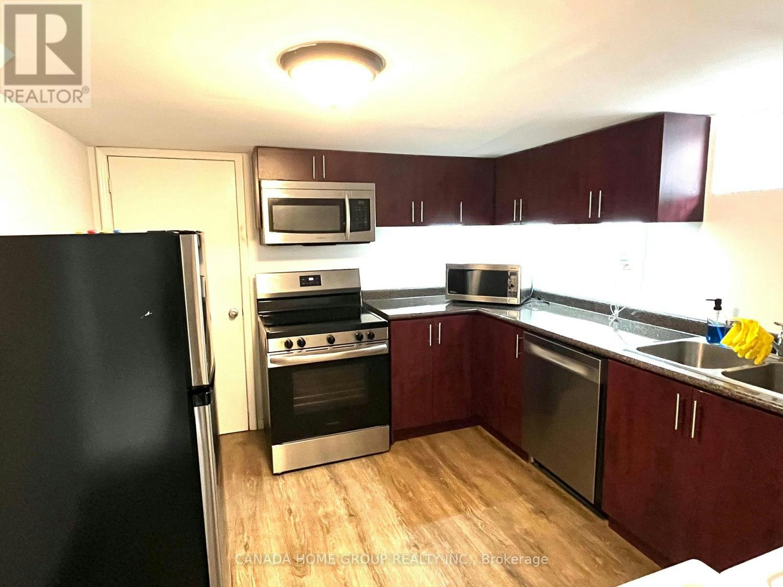178 Waterloo Avenue, Toronto, ON, M3H 3Z1 - 3