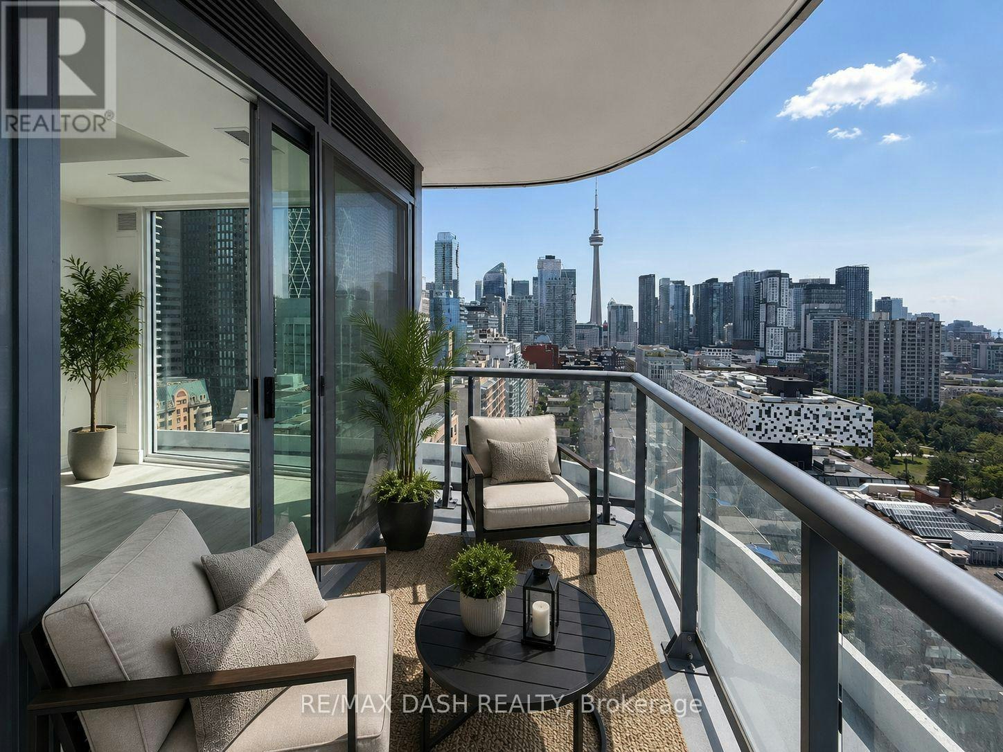 1810-280 Dundas Street W, Toronto, ON, M5T 0E3