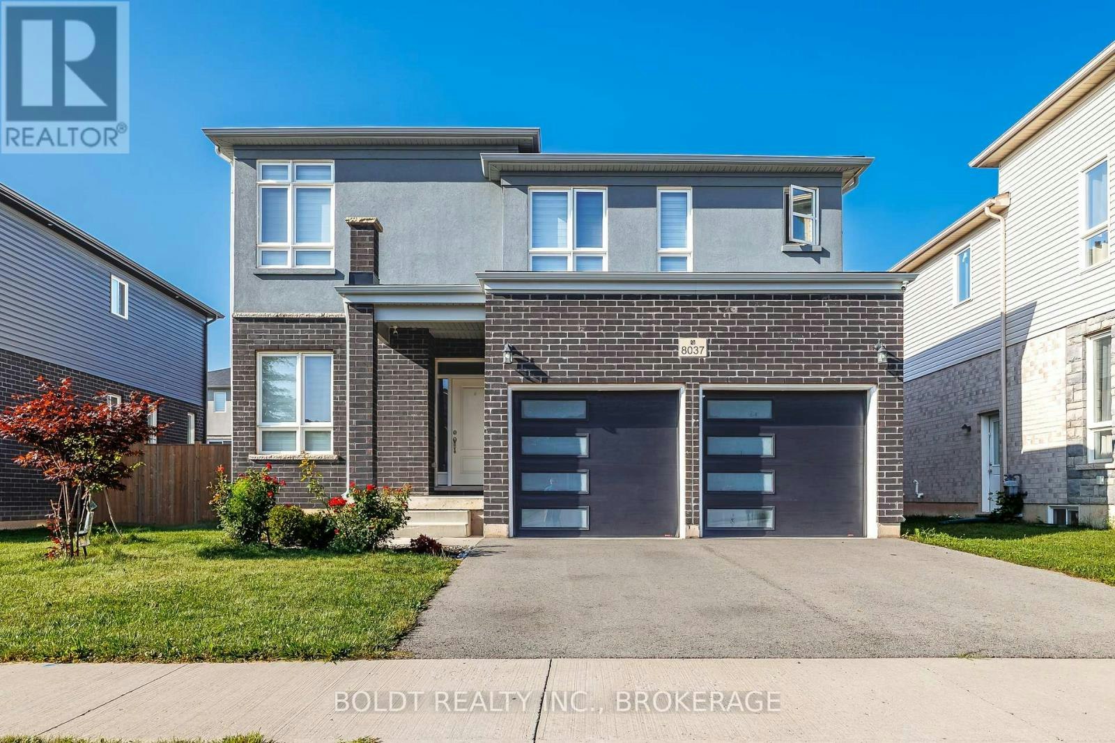 8037 Brookside Drive, Niagara Falls, ON, L2H 3T9
