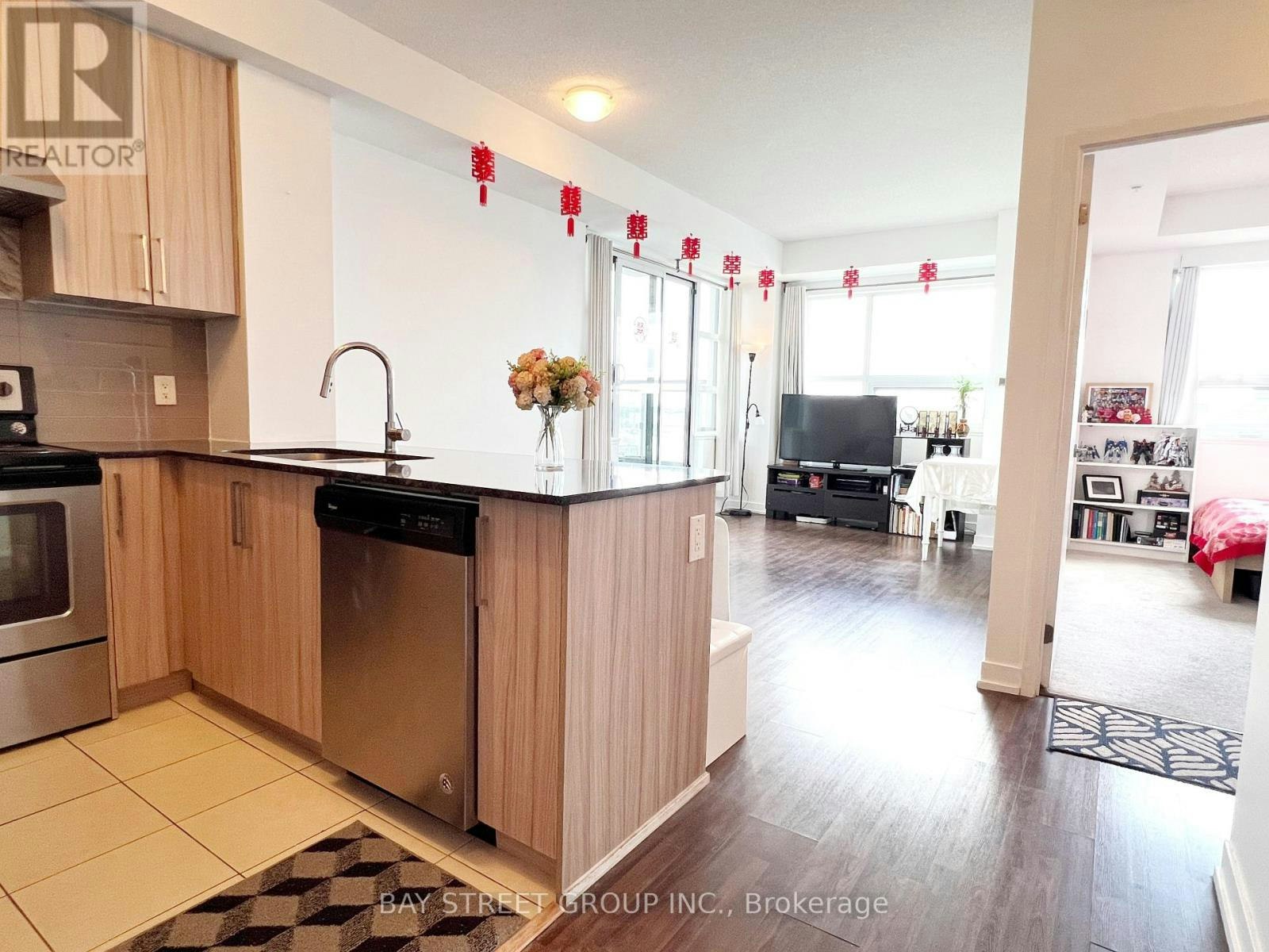 409-840 Queens Plate Drive, Toronto, ON, M9W 0W7 - 3